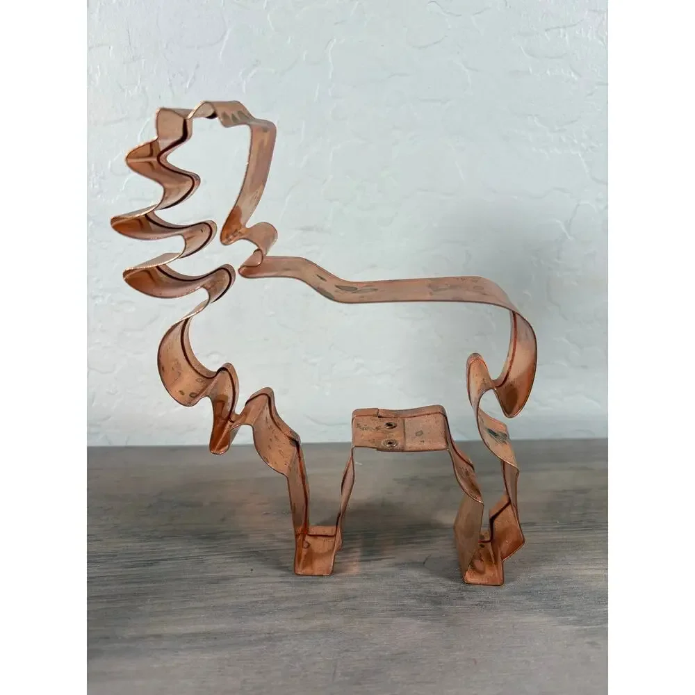 Lot of 4 Large Vintage Cookie Cutters‎ Bear Moose and Medium Stars